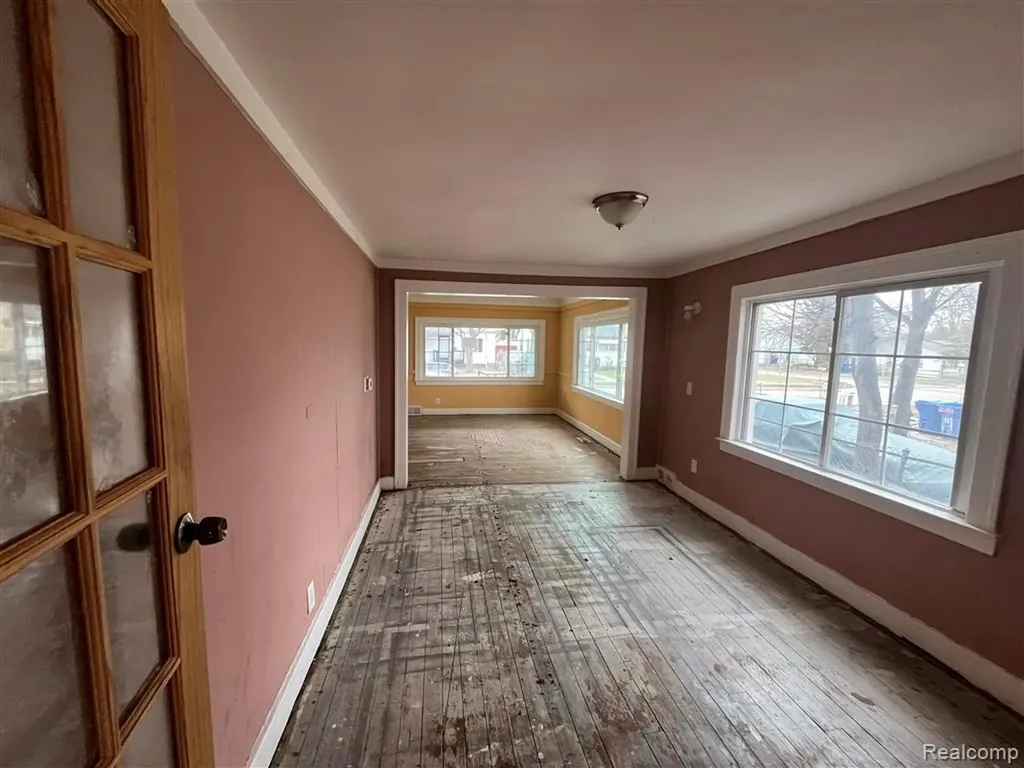 2119 Rome Avenue Warren City MI 48091