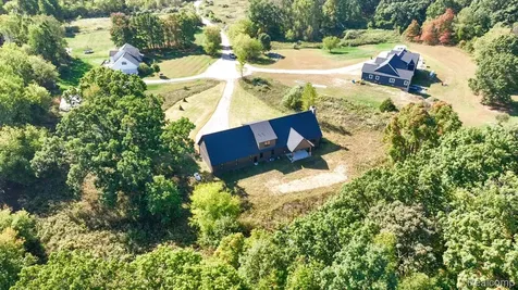 1956 Percy Lane Highland Charter Township MI 48357