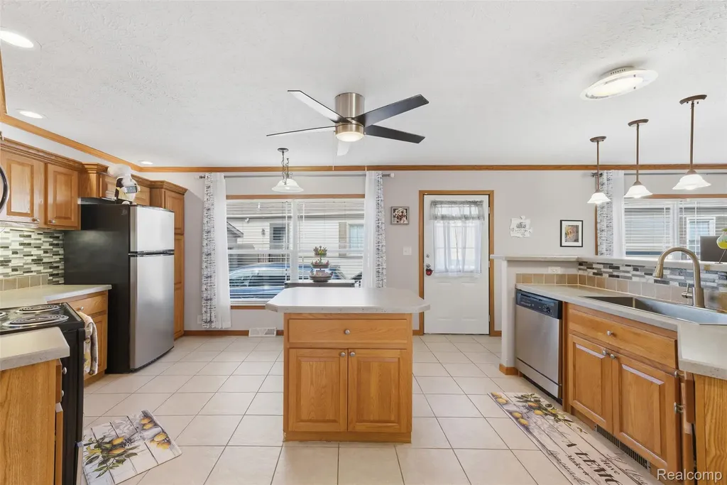 11050 Willowgreen Court Green Oak Township MI 48178
