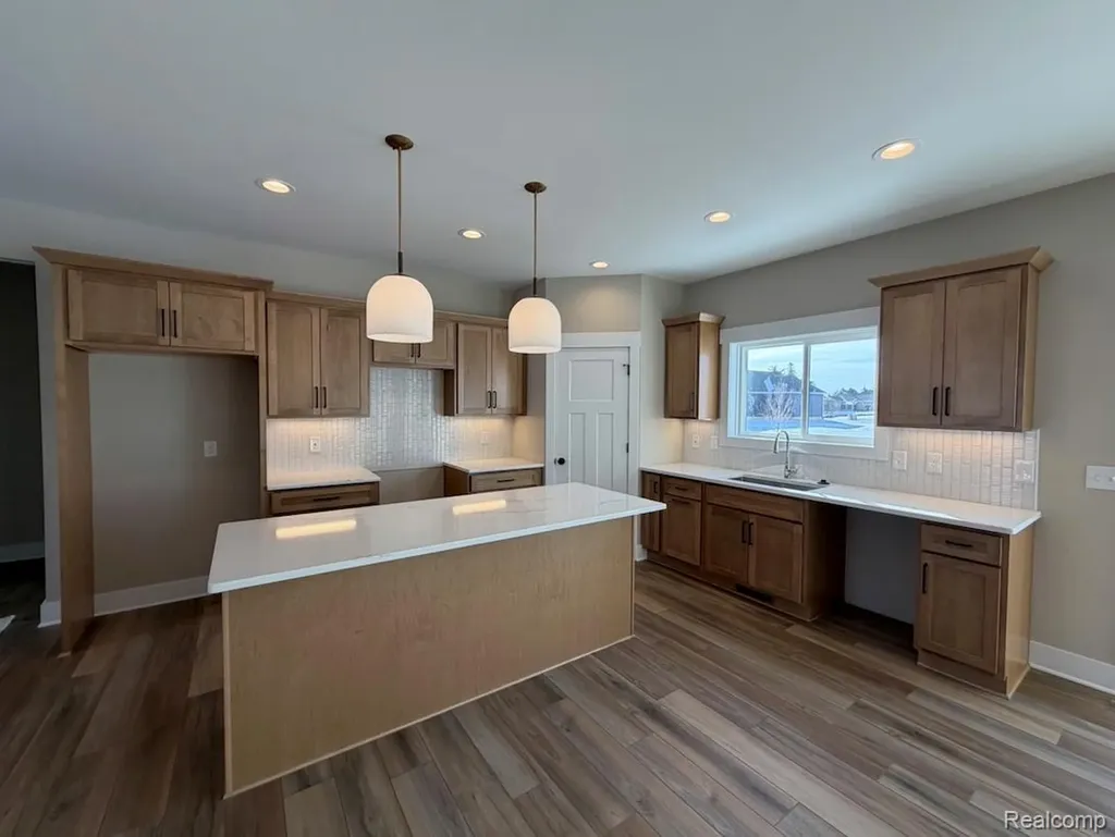 1 Timber Trail Tyrone Township MI 48430