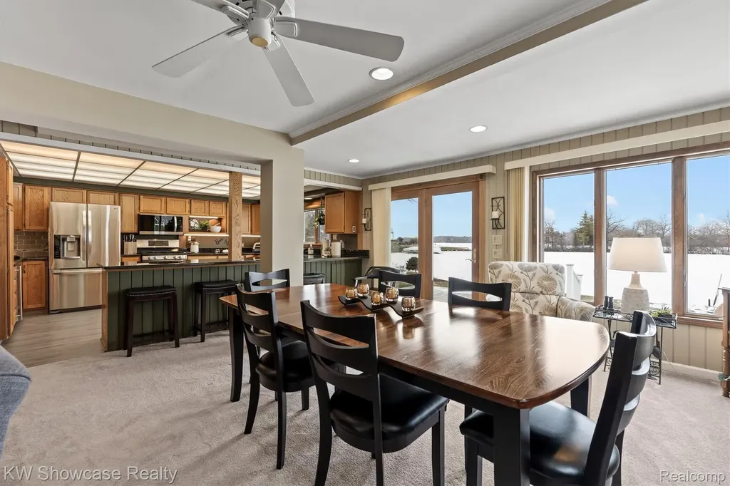 2324 N Duck Lake Road Highland Charter Township MI 48356