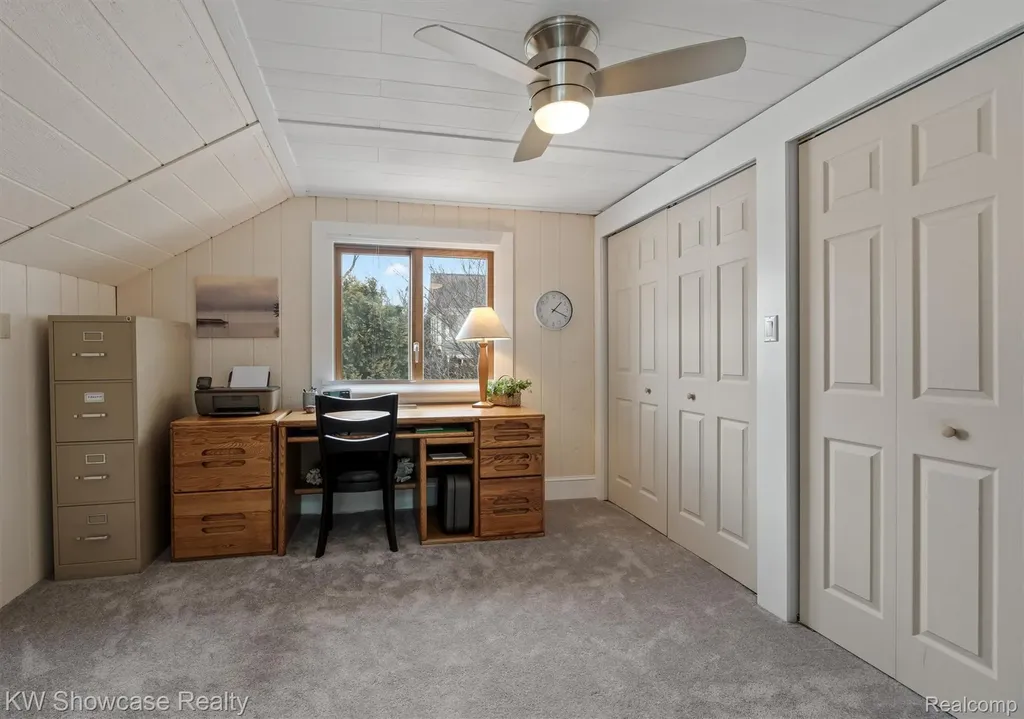 2324 N Duck Lake Road Highland Charter Township MI 48356
