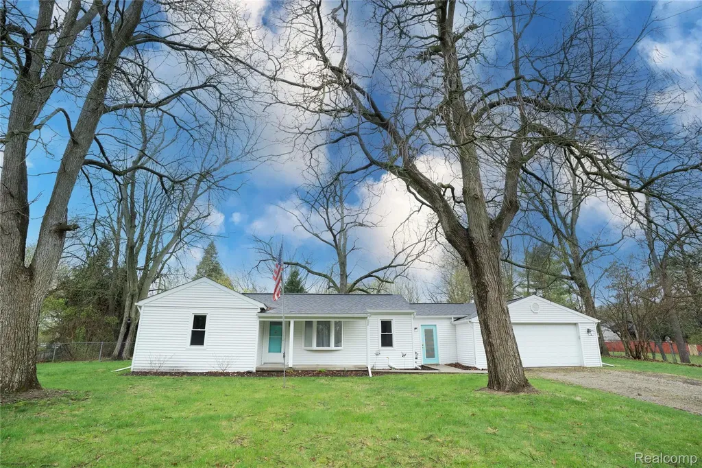 620 S Briarvale Drive Auburn Hills City MI 48326