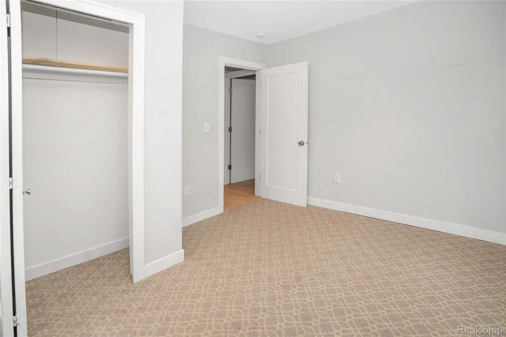 620 S Briarvale Drive Auburn Hills City MI 48326