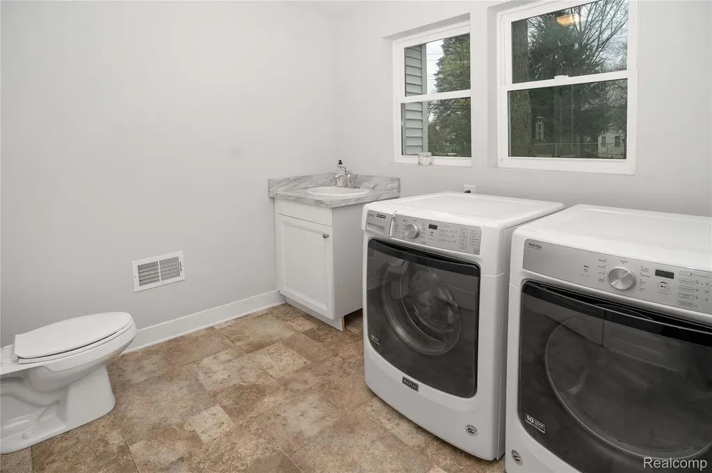 620 S Briarvale Drive Auburn Hills City MI 48326