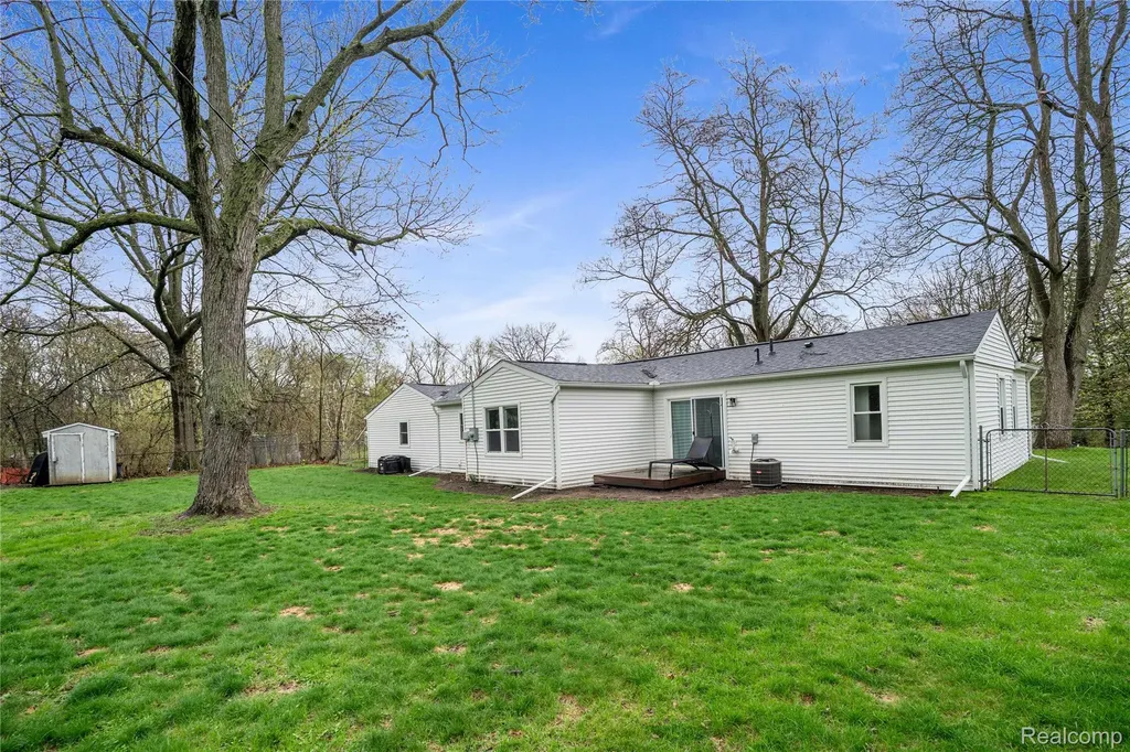 620 S Briarvale Drive Auburn Hills City MI 48326
