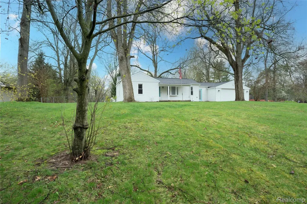 620 S Briarvale Drive Auburn Hills City MI 48326