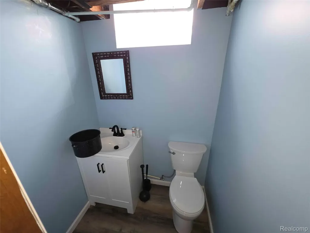 25784 Collingwood Street Roseville City MI 48066