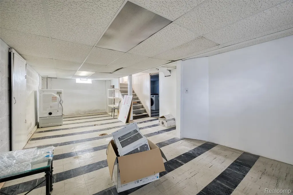 2019 Hyland Street Ferndale City MI 48220