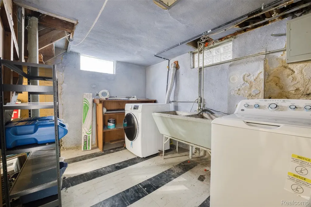 2019 Hyland Street Ferndale City MI 48220