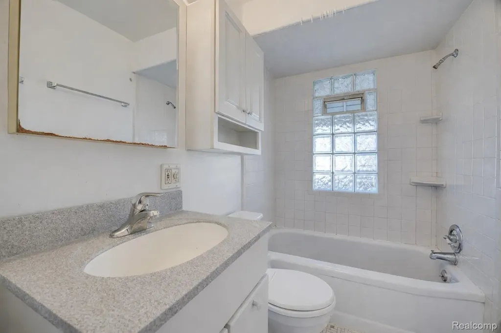 2019 Hyland Street Ferndale City MI 48220