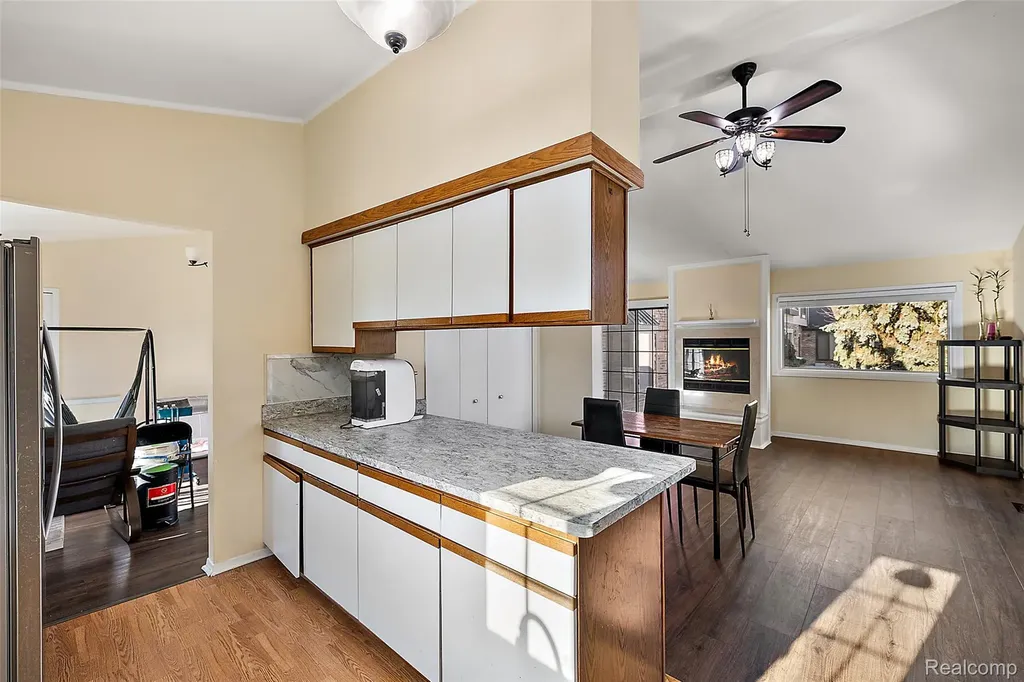 2322 London Bridge Drive Rochester Hills City MI 48307
