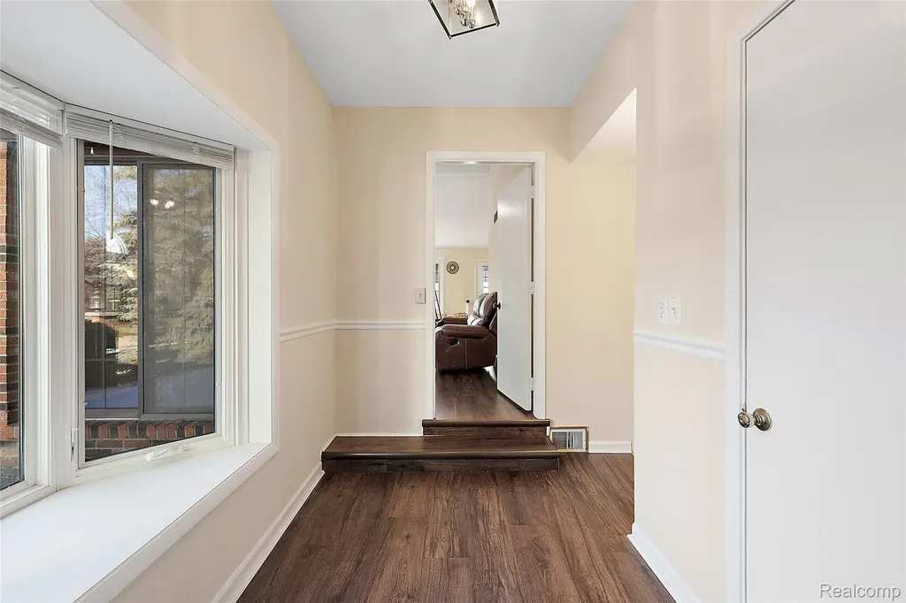 2322 London Bridge Drive Rochester Hills City MI 48307