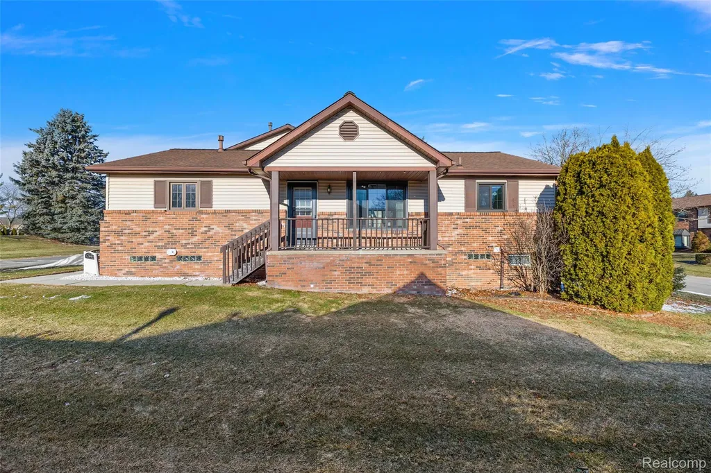 2322 London Bridge Drive Rochester Hills City MI 48307