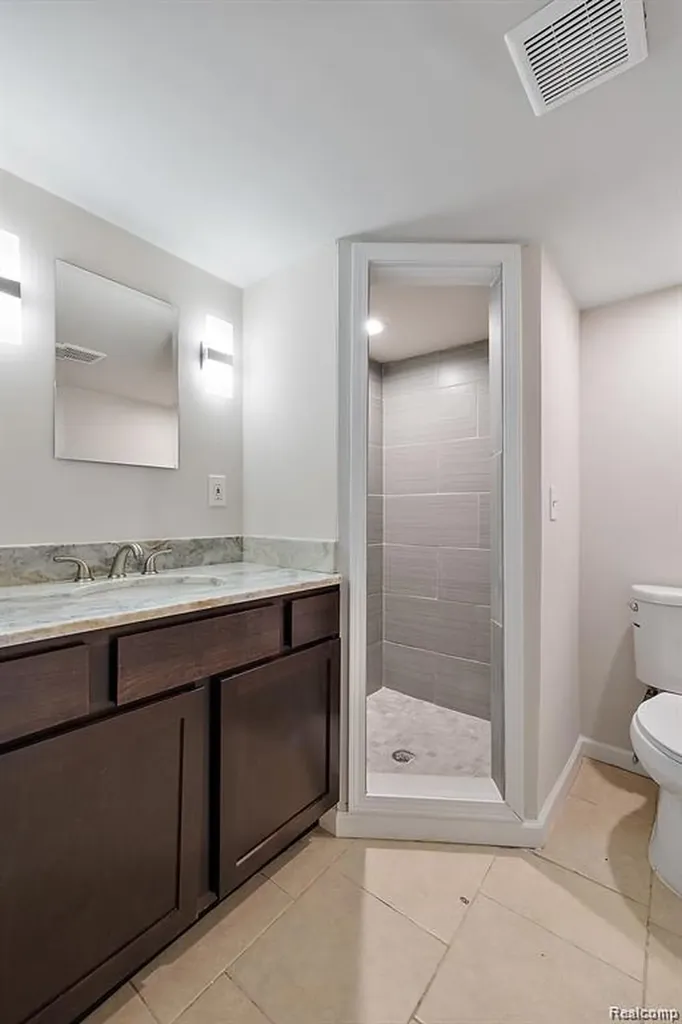 2116 Hidden Trail Drive Sterling Heights City MI 48314