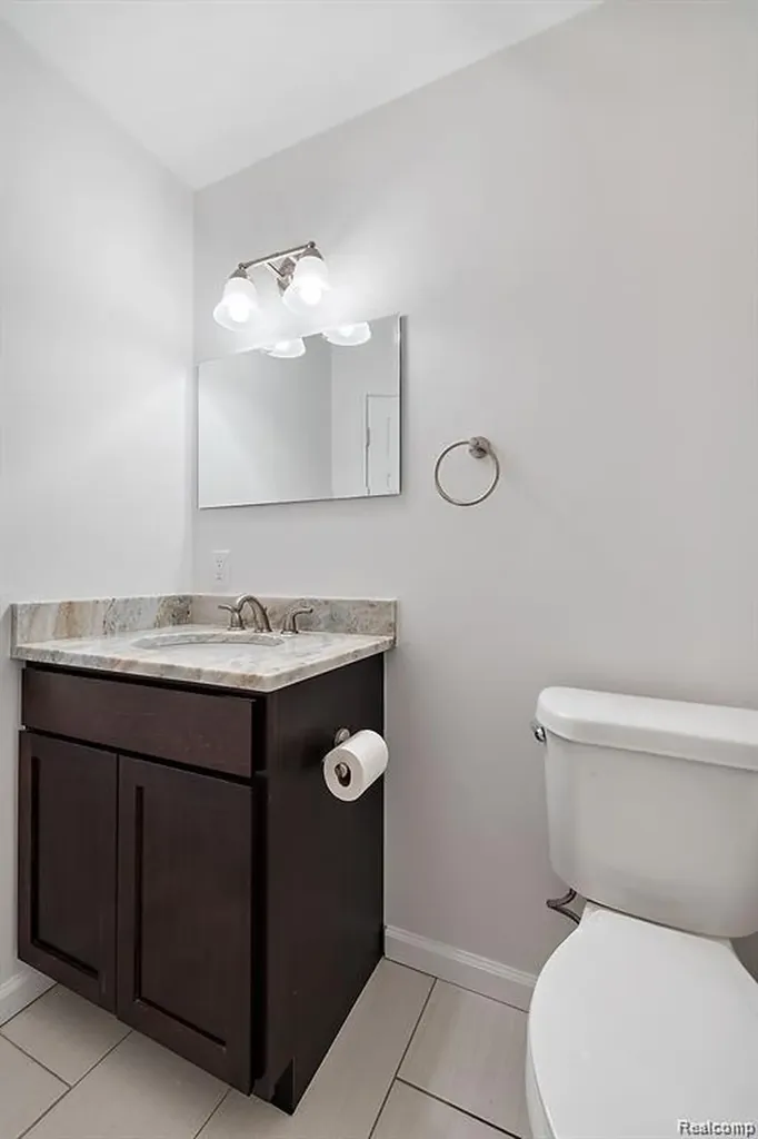 2116 Hidden Trail Drive Sterling Heights City MI 48314