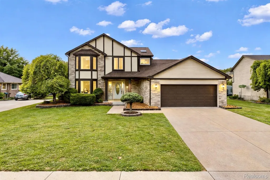 2116 Hidden Trail Drive Sterling Heights City MI 48314