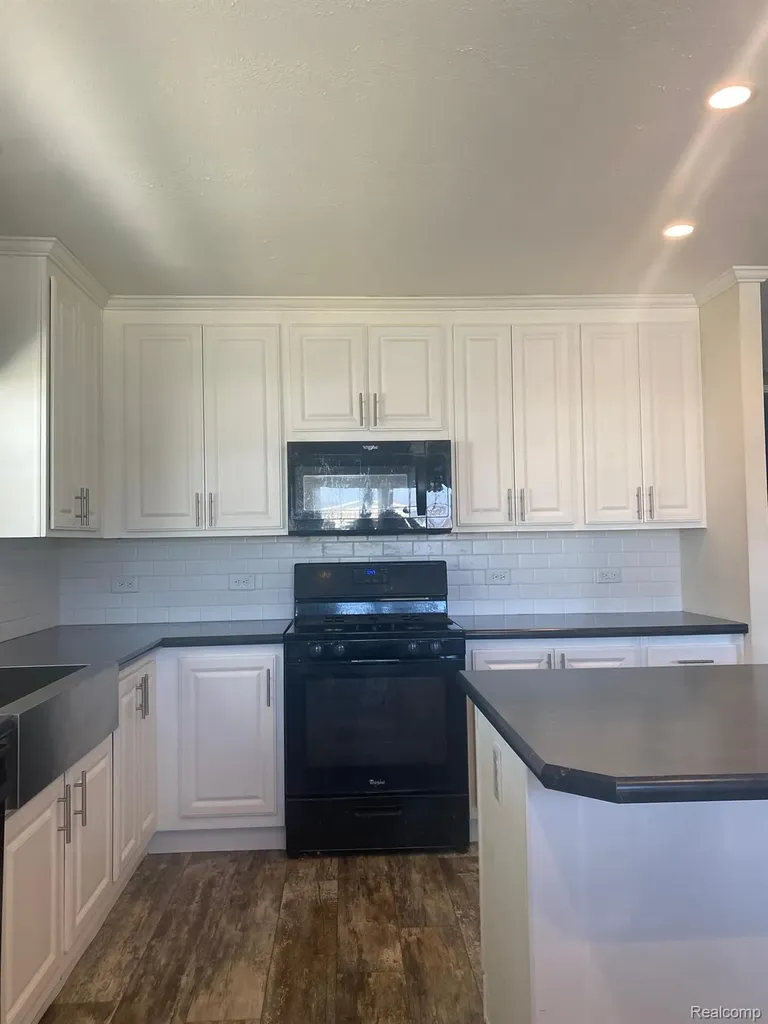 1698 Solo Lane Frenchtown Township MI 48166