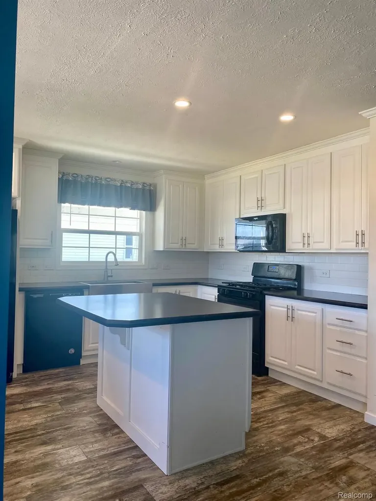 1698 Solo Lane Frenchtown Township MI 48166