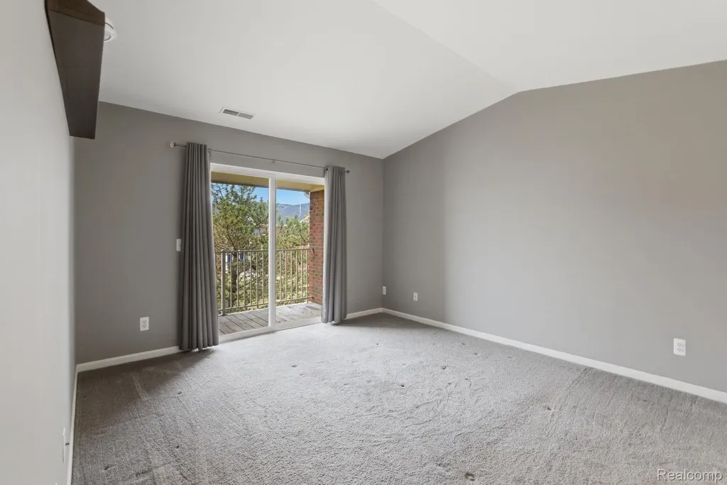 51602 Stern Lane Chesterfield Township MI 48051