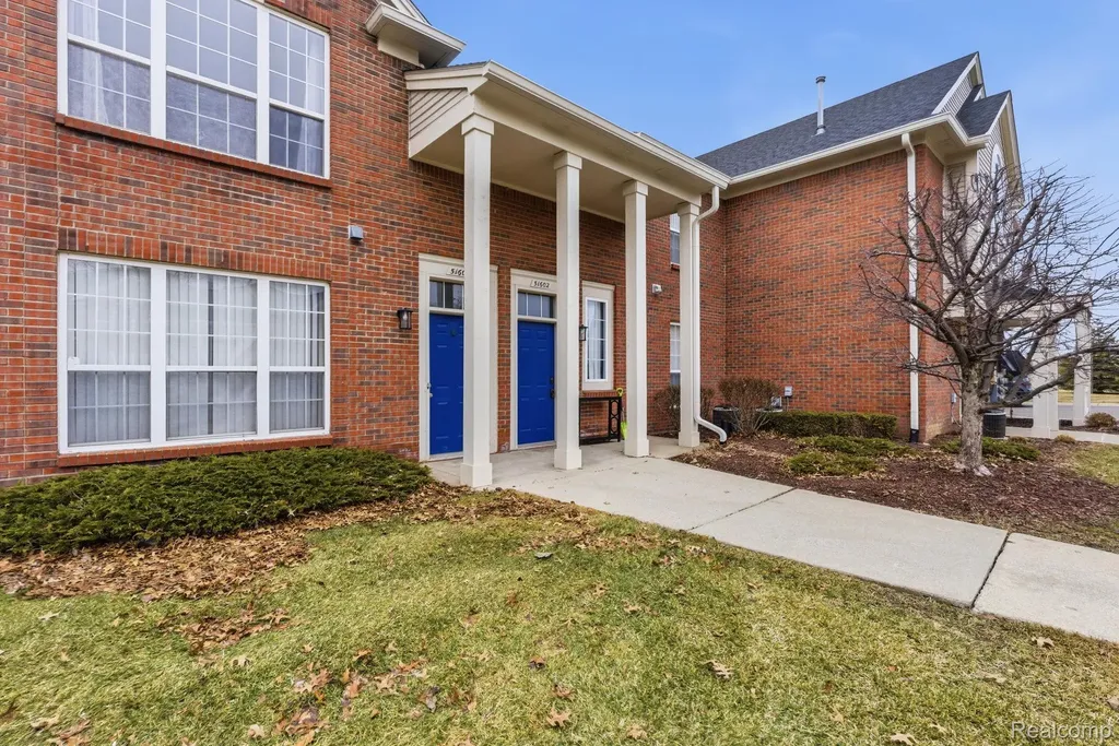 51602 Stern Lane Chesterfield Township MI 48051
