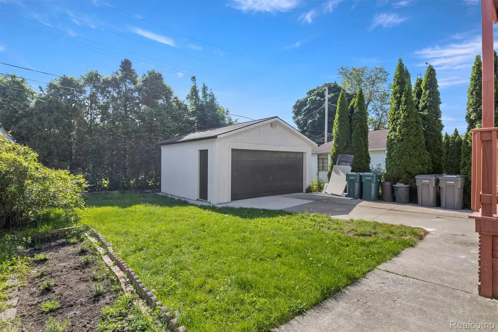 7524 Hartwell Street Dearborn City MI 48126