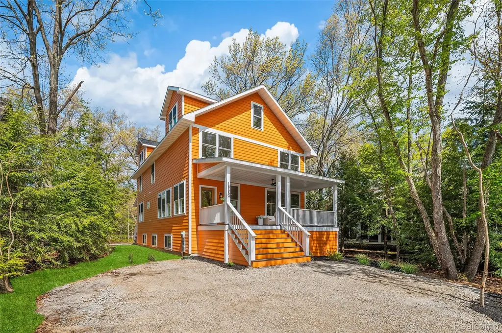 18654 Oldfield Road New Buffalo Township MI 49117