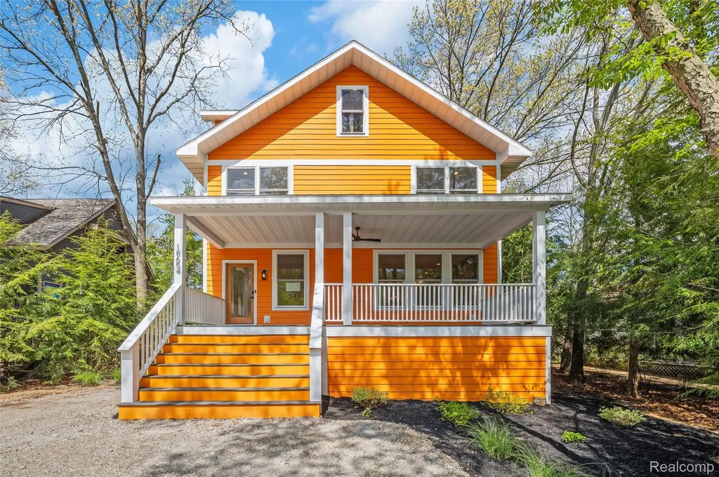 18654 Oldfield Road New Buffalo Township MI 49117