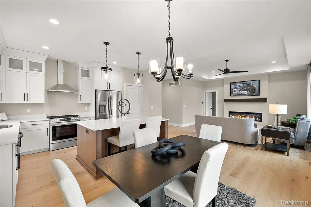 56667 Via Bellano Macomb Township MI 48042