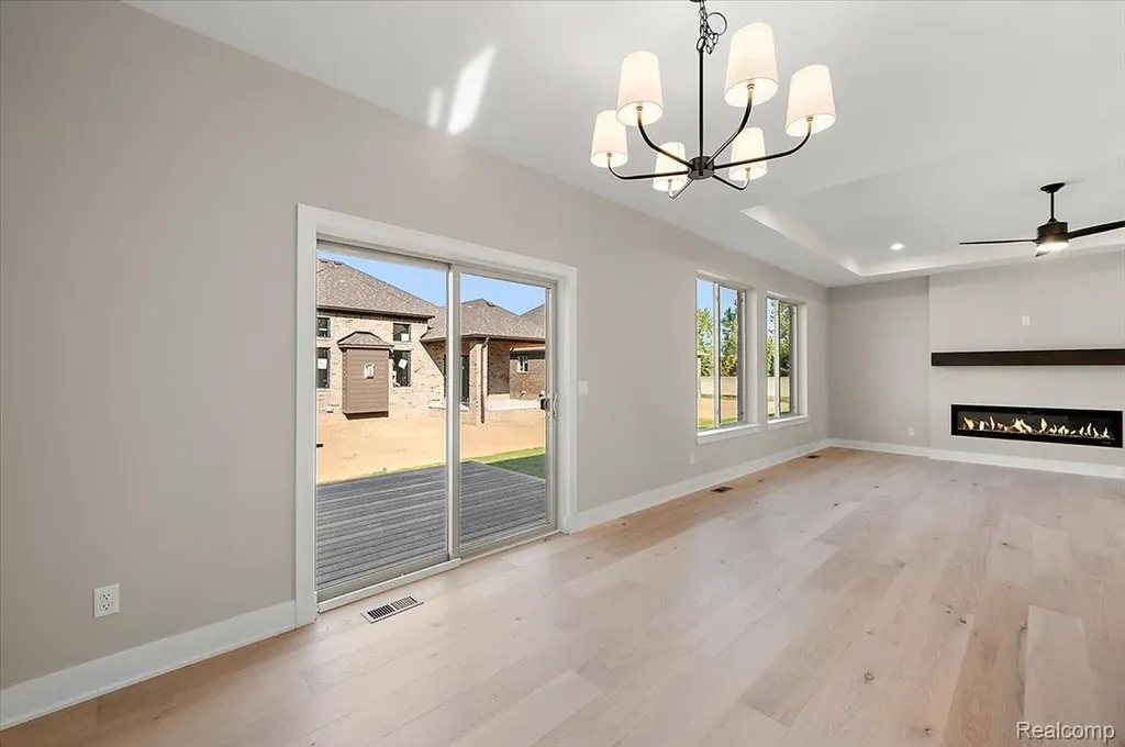 56667 Via Bellano Macomb Township MI 48042