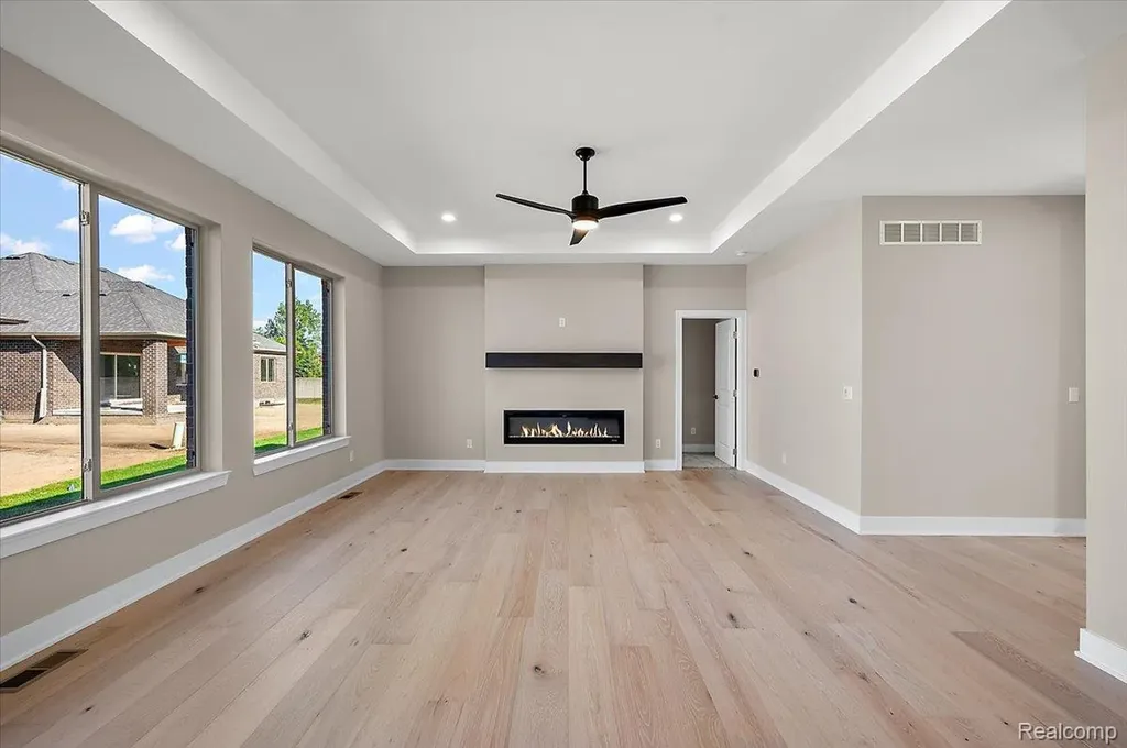 56667 Via Bellano Macomb Township MI 48042