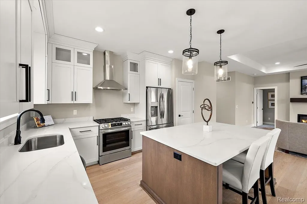 56667 Via Bellano Macomb Township MI 48042