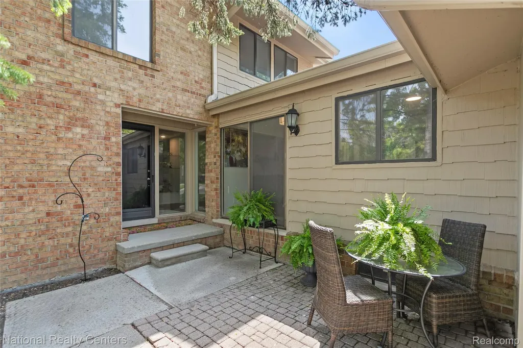 7103 Pebble Park Drive West Bloomfield Charter Township MI 48322