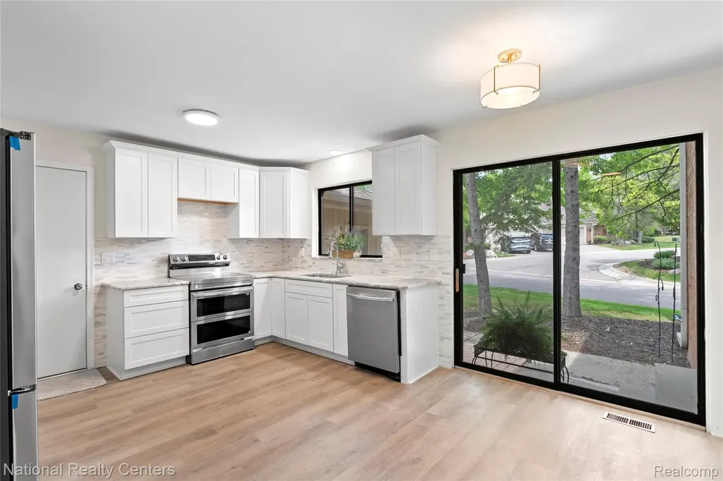 7103 Pebble Park Drive West Bloomfield Charter Township MI 48322