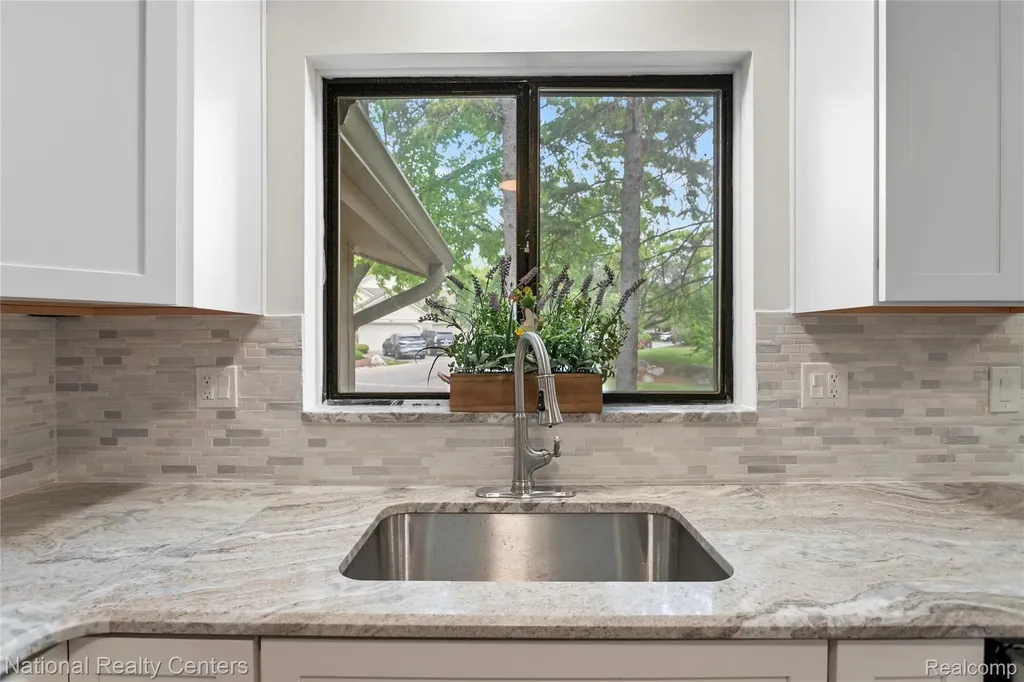 7103 Pebble Park Drive West Bloomfield Charter Township MI 48322