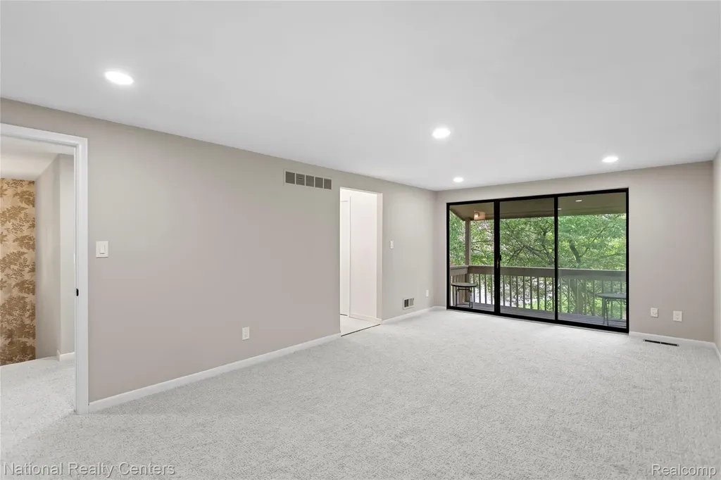 7103 Pebble Park Drive West Bloomfield Charter Township MI 48322