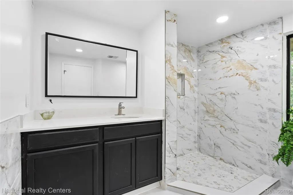7103 Pebble Park Drive West Bloomfield Charter Township MI 48322