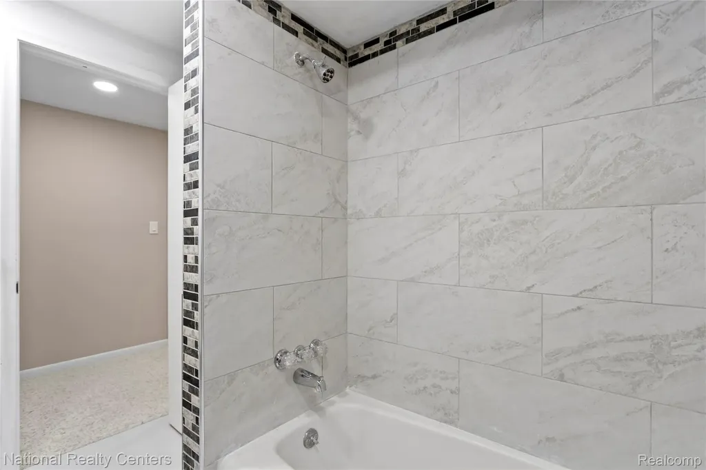 7103 Pebble Park Drive West Bloomfield Charter Township MI 48322