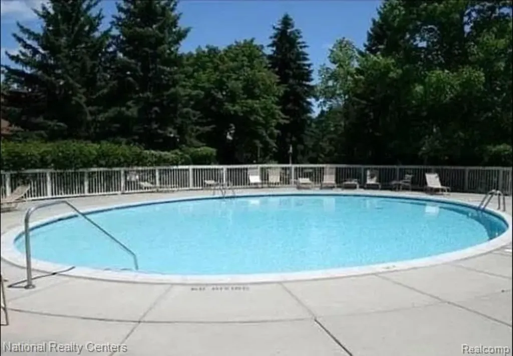 7103 Pebble Park Drive West Bloomfield Charter Township MI 48322