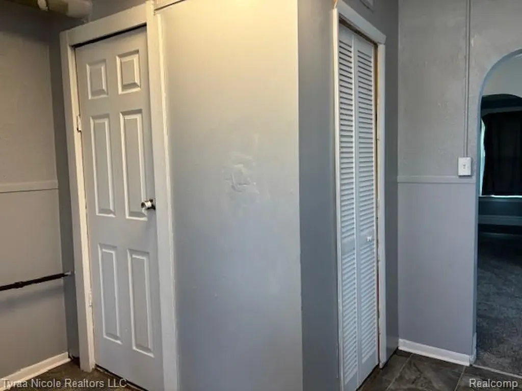 49 Orchard Street River Rouge City MI 48218