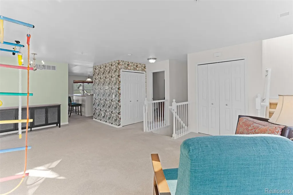 208 Amys Walk Auburn Hills City MI 48326