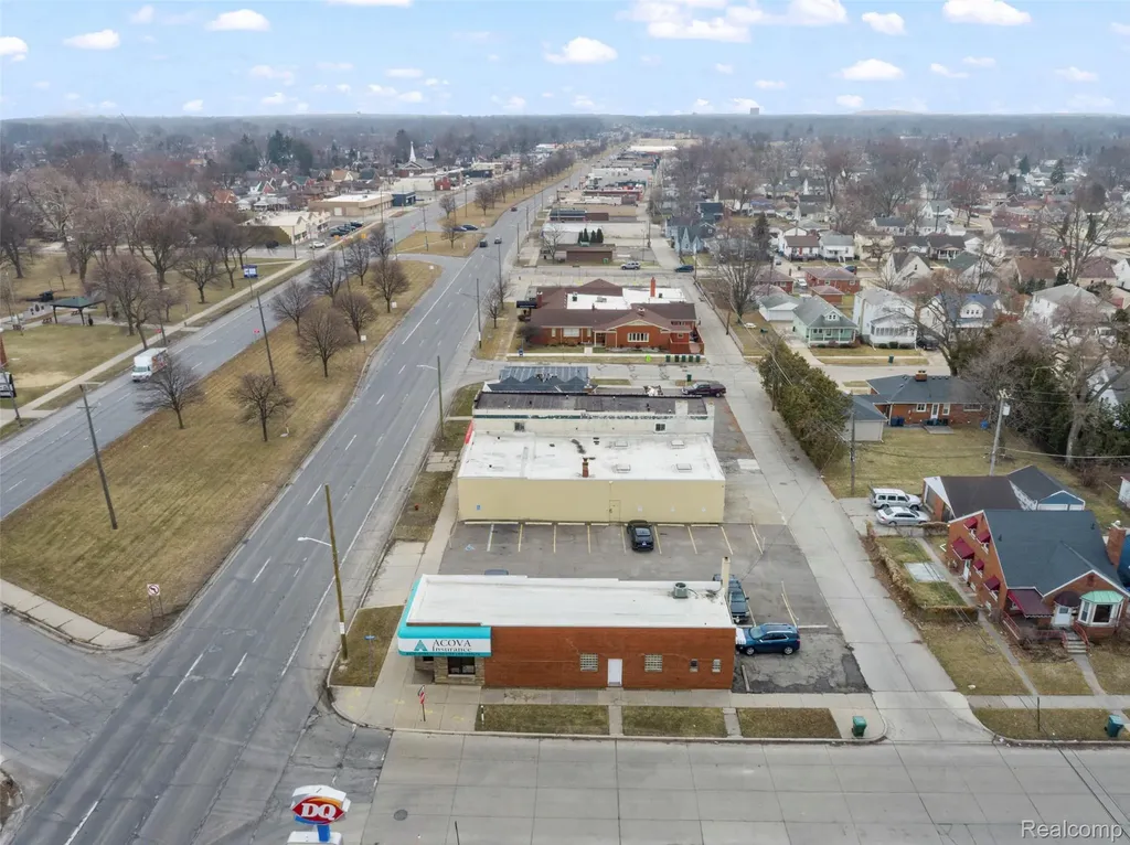3168 Fort Street Lincoln Park City MI 48146