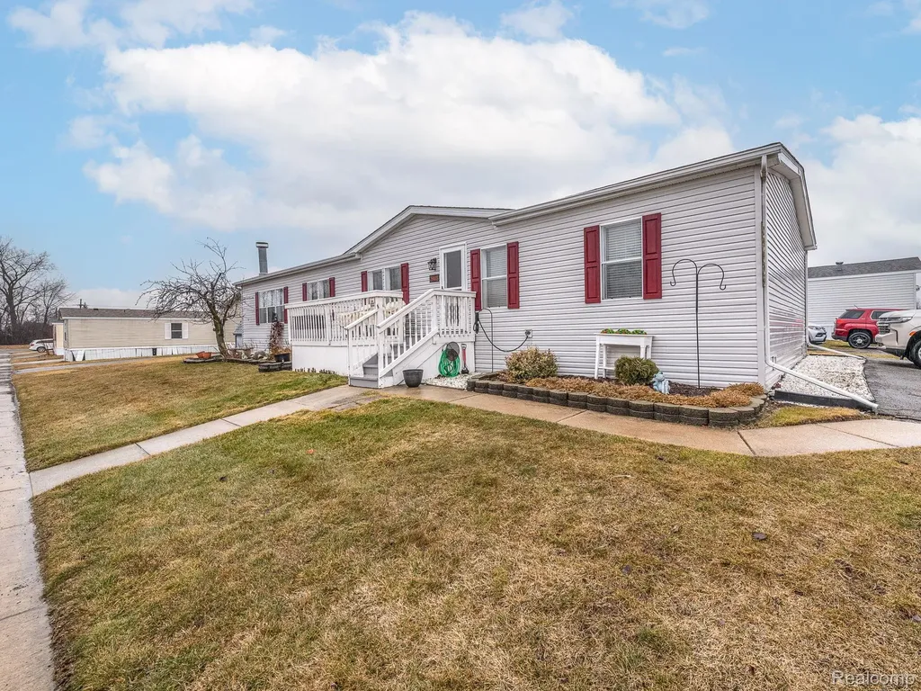 29403 Wedgewood Flat Rock City MI 48134
