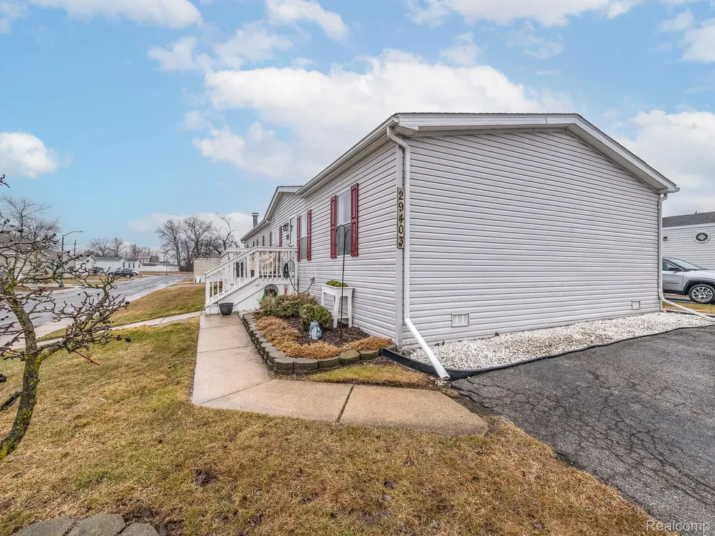 29403 Wedgewood Flat Rock City MI 48134