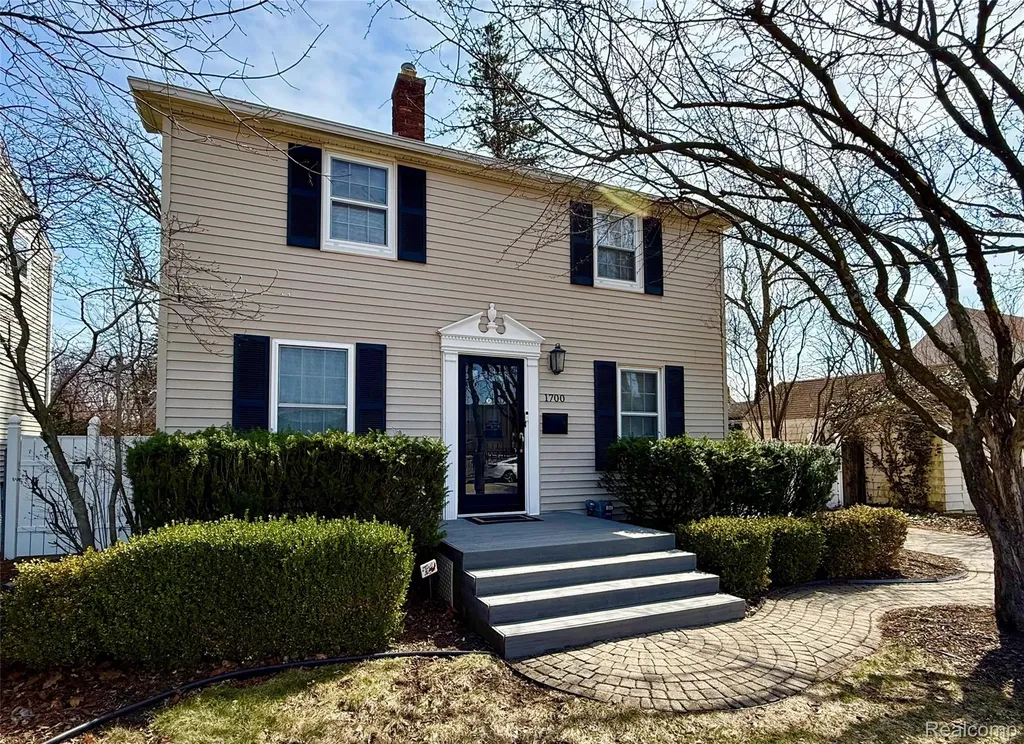 1700 Linwood Avenue Royal Oak City MI 48067