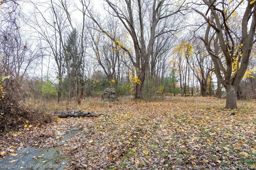 Lot 2 W Walton Waterford Charter Township MI 48329