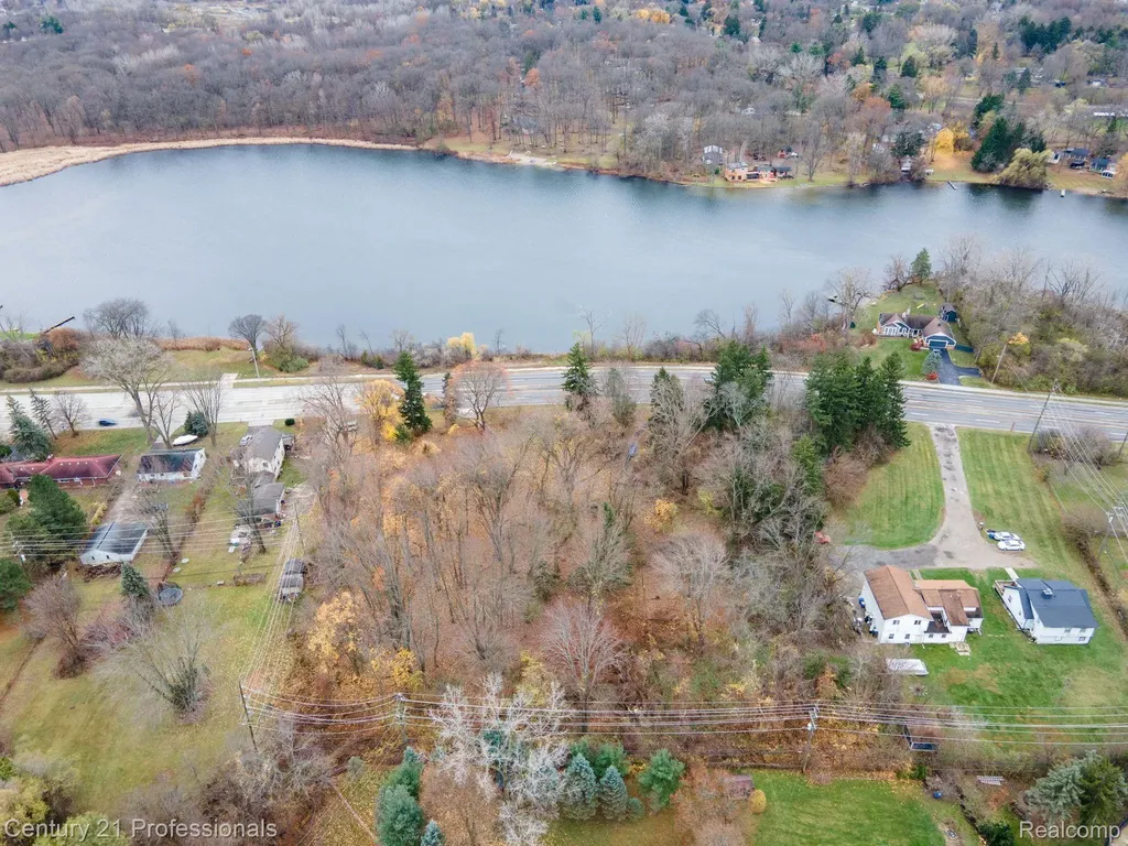Lot 3 W Walton Waterford Charter Township MI 48329