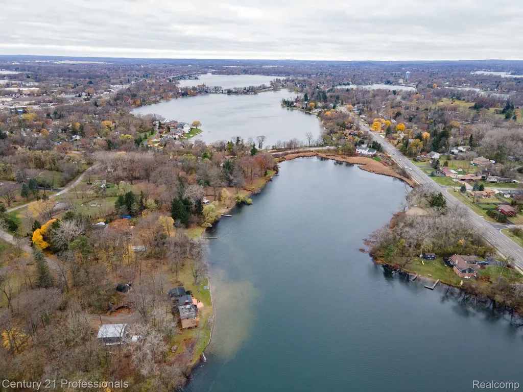 Lot 3 W Walton Waterford Charter Township MI 48329