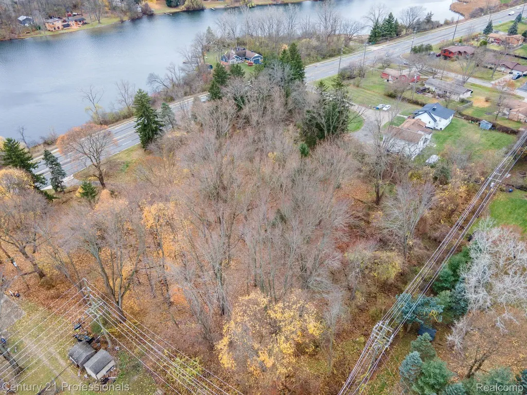 Lot 3 W Walton Waterford Charter Township MI 48329