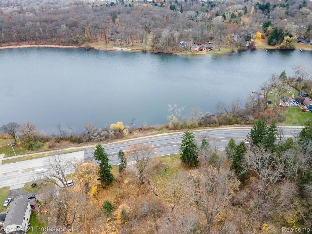 Lot 3 W Walton Waterford Charter Township MI 48329